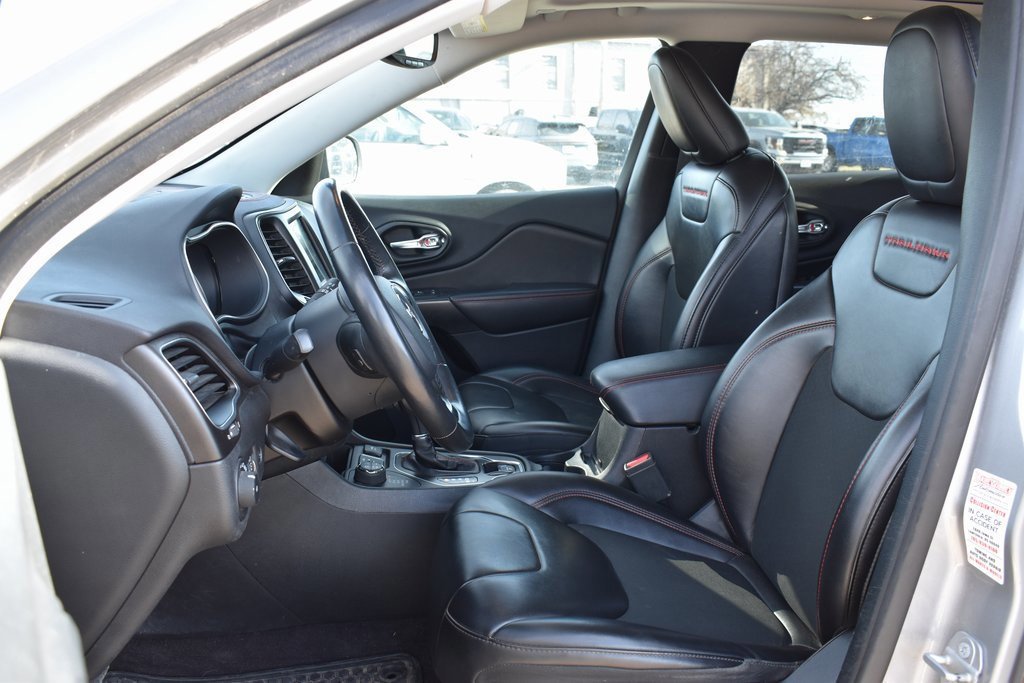 Used 2019 Jeep Cherokee Trailhawk w/ Comfort/Convenience Group image 6