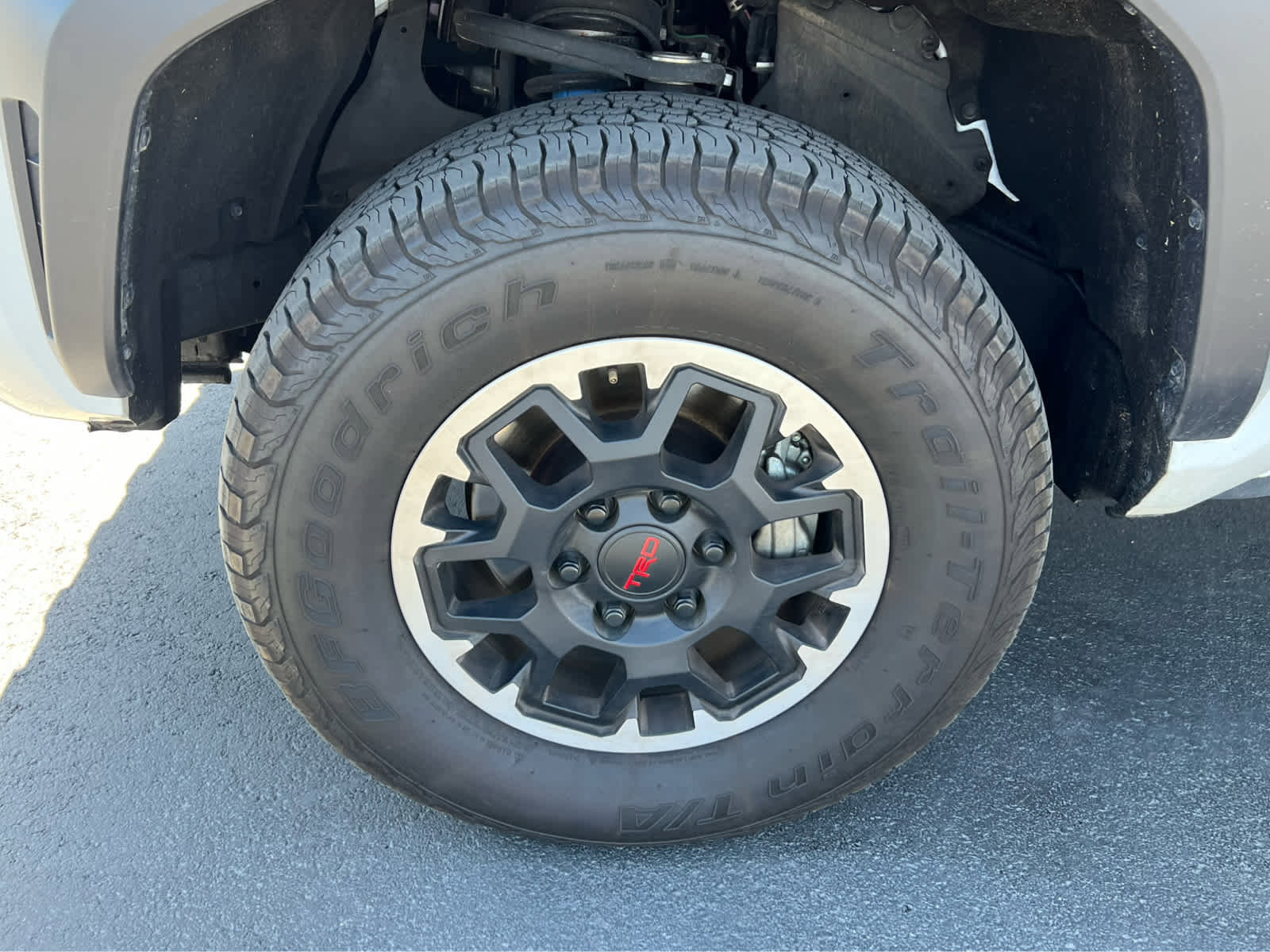 Used 2024 Toyota Tacoma TRD Off-Road AWD/4WD image 13