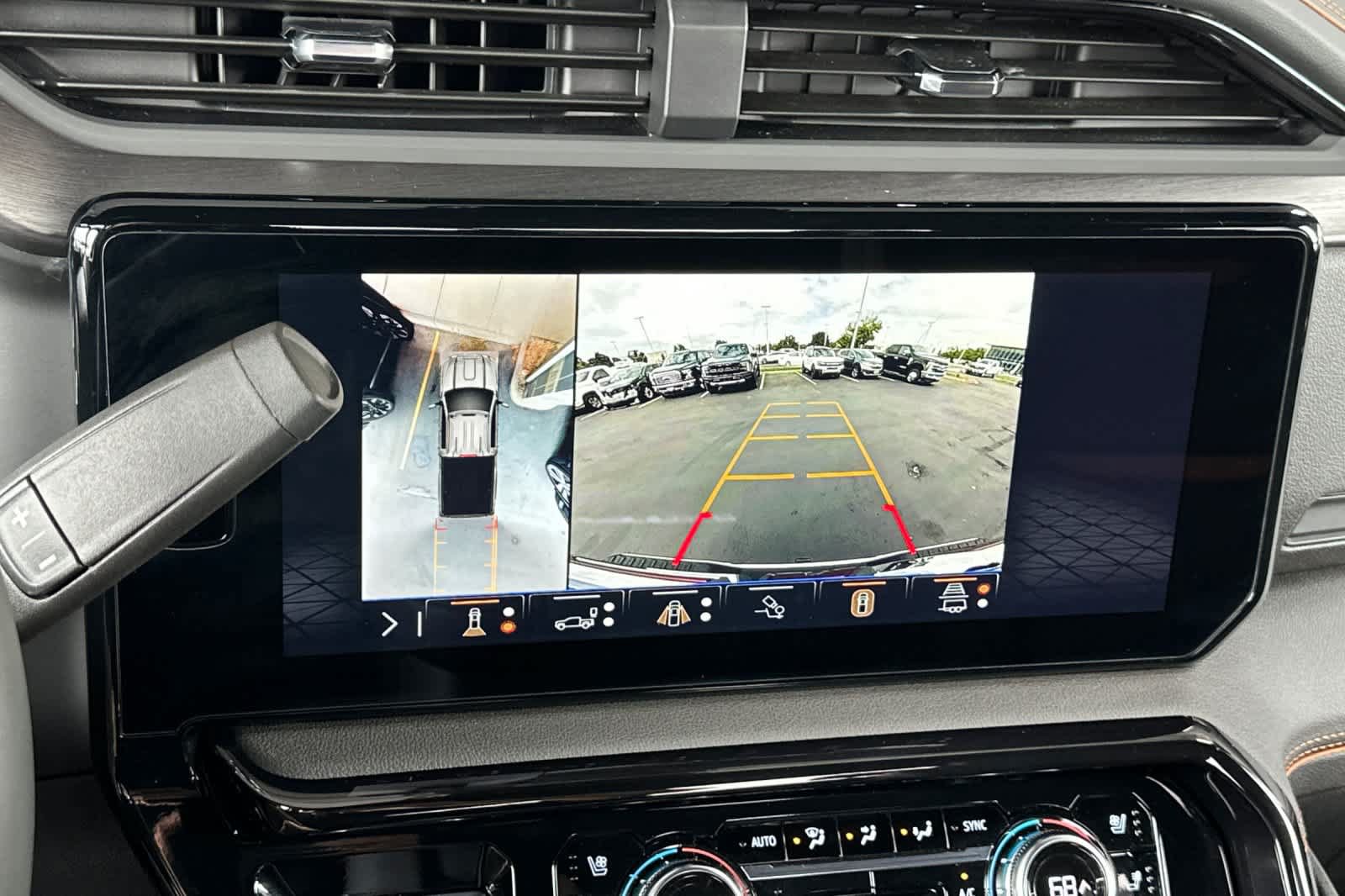 Used 2025 GMC Sierra 2500 AT4 AWD/4WD image 18