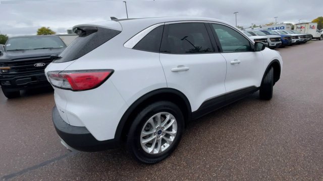 Certified 2022 Ford Escape SE w/ Convenience Package AWD/4WD image 2