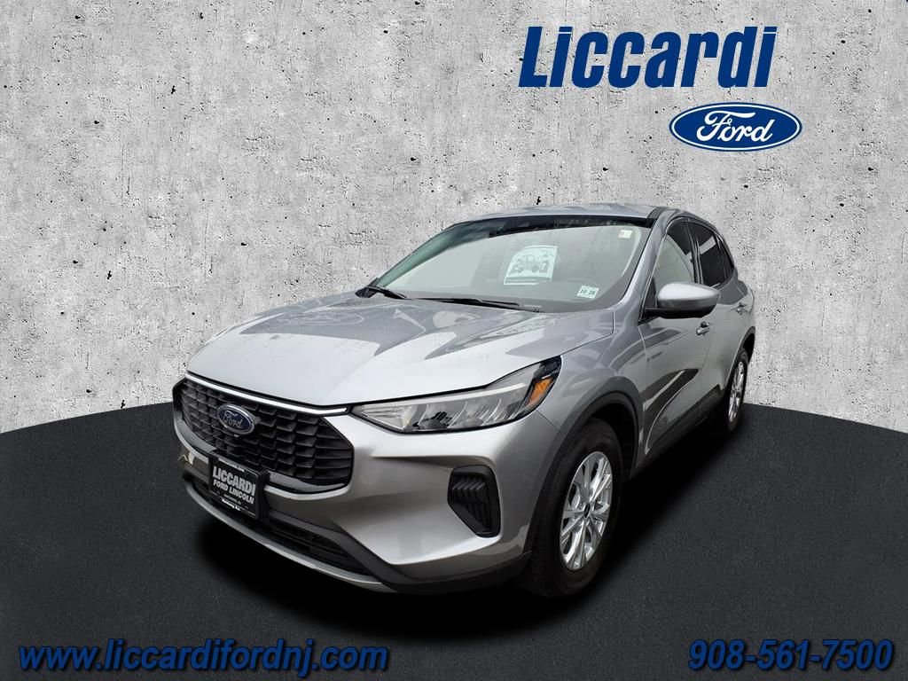 Certified 2023 Ford Escape Active w/ Tech Pack #2 image 3