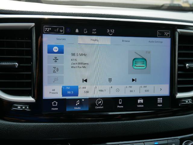 Used 2024 Chrysler Pacifica Touring-L FWD image 23