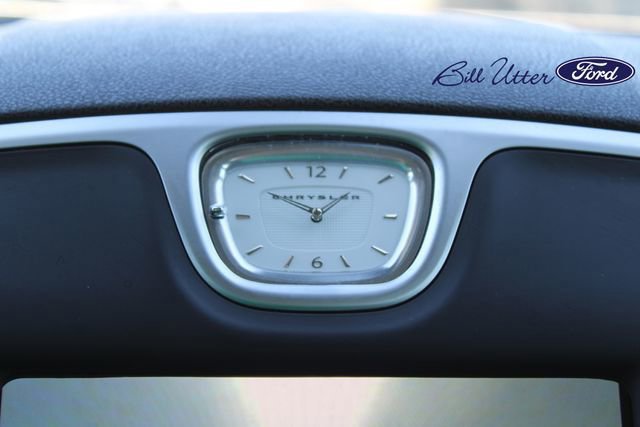 Used 2023 Chrysler 300 Touring w/ Sport Appearance Package image 20