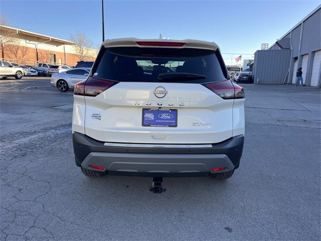 Used 2022 Nissan Rogue SV image 4