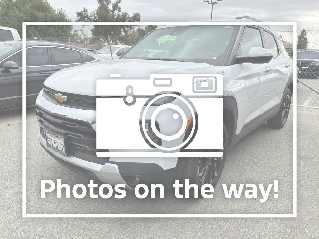 Used 2023 Chevrolet TrailBlazer LT w/ Convenience Package FWD image 1