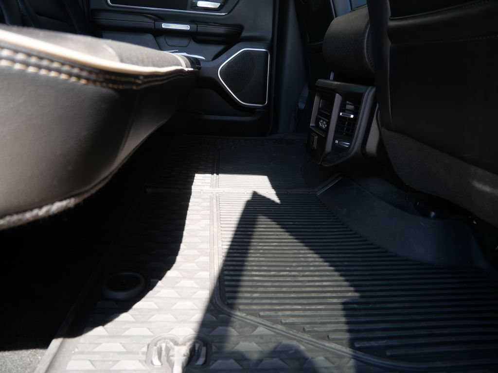 Used 2020 RAM 1500 Laramie AWD/4WD image 17