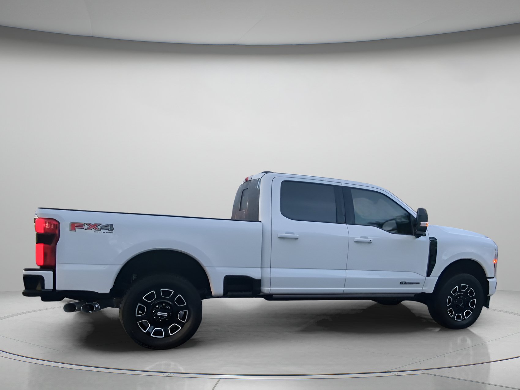 Certified 2025 Ford F250 Platinum w/ FX4 Off-Road Package AWD/4WD image 30