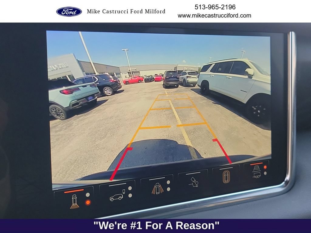 Used 2024 GMC Yukon Denali w/ Advanced Technology Package AWD/4WD image 14