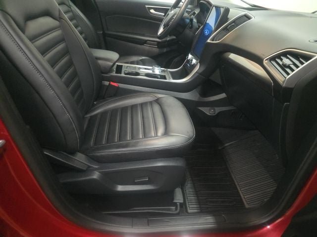 Certified 2024 Ford Edge SEL w/ Convenience Package AWD/4WD image 3