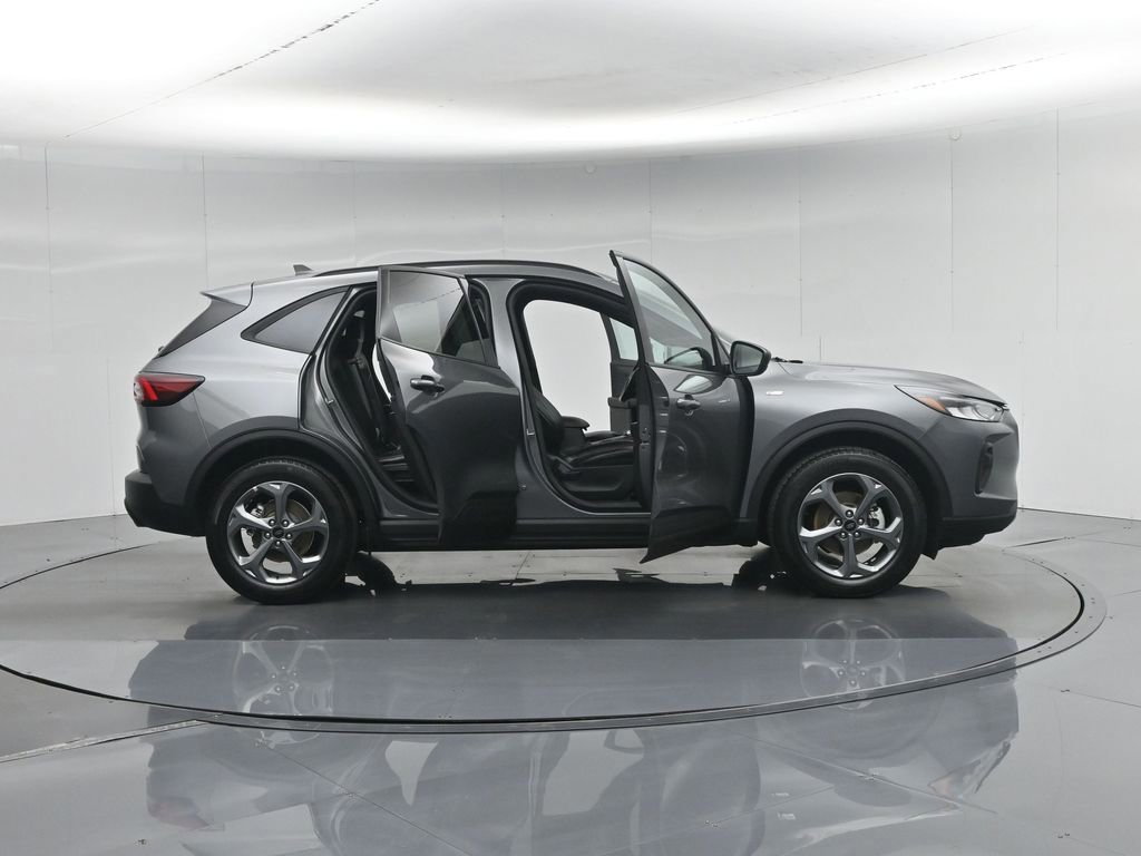 Certified 2025 Ford Escape ST-Line AWD/4WD image 35