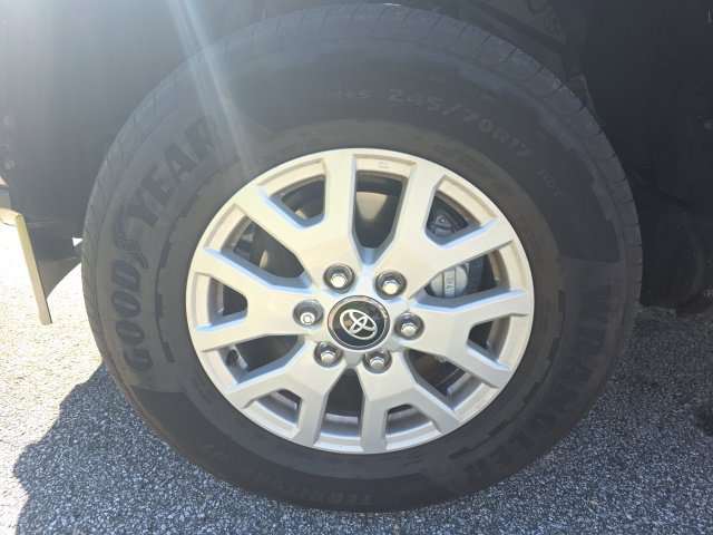 Used 2026 Toyota Tacoma SR5 AWD/4WD image 18