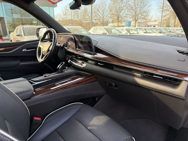 Used 2023 Cadillac Escalade Premium Luxury RWD image 35