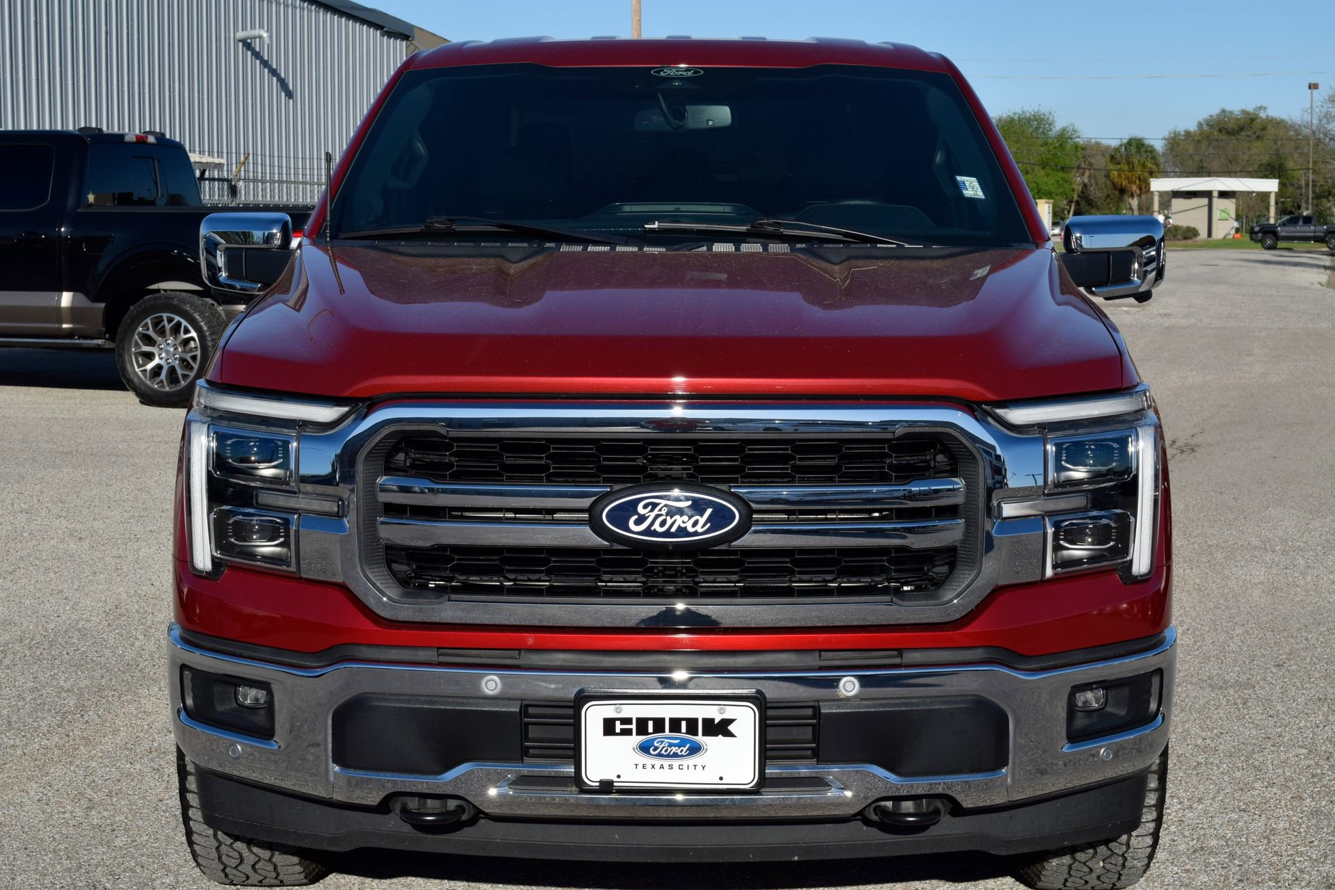 Certified 2025 Ford F150 Lariat w/ FX4 Off-Road Package image 2