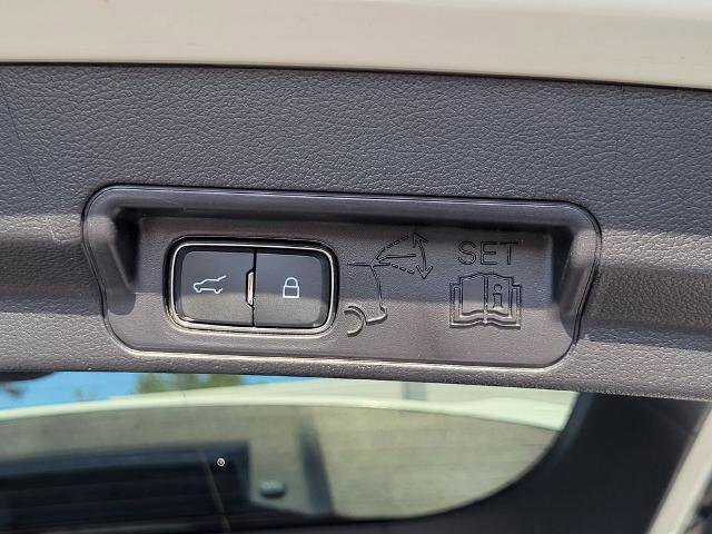 Certified 2022 Ford Explorer XLT w/ Equipment Group 202A image 14