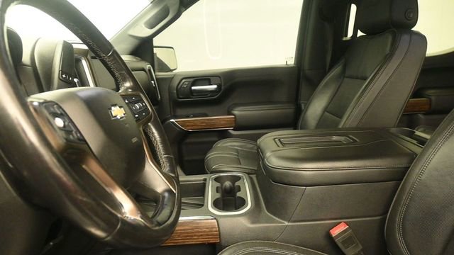 Used 2019 Chevrolet Silverado 1500 High Country w/ Technology Package AWD/4WD image 19