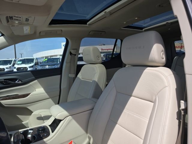 Used 2021 GMC Acadia Denali w/ Denali Ultimate Package image 13