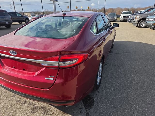 Certified 2017 Ford Fusion SE image 3