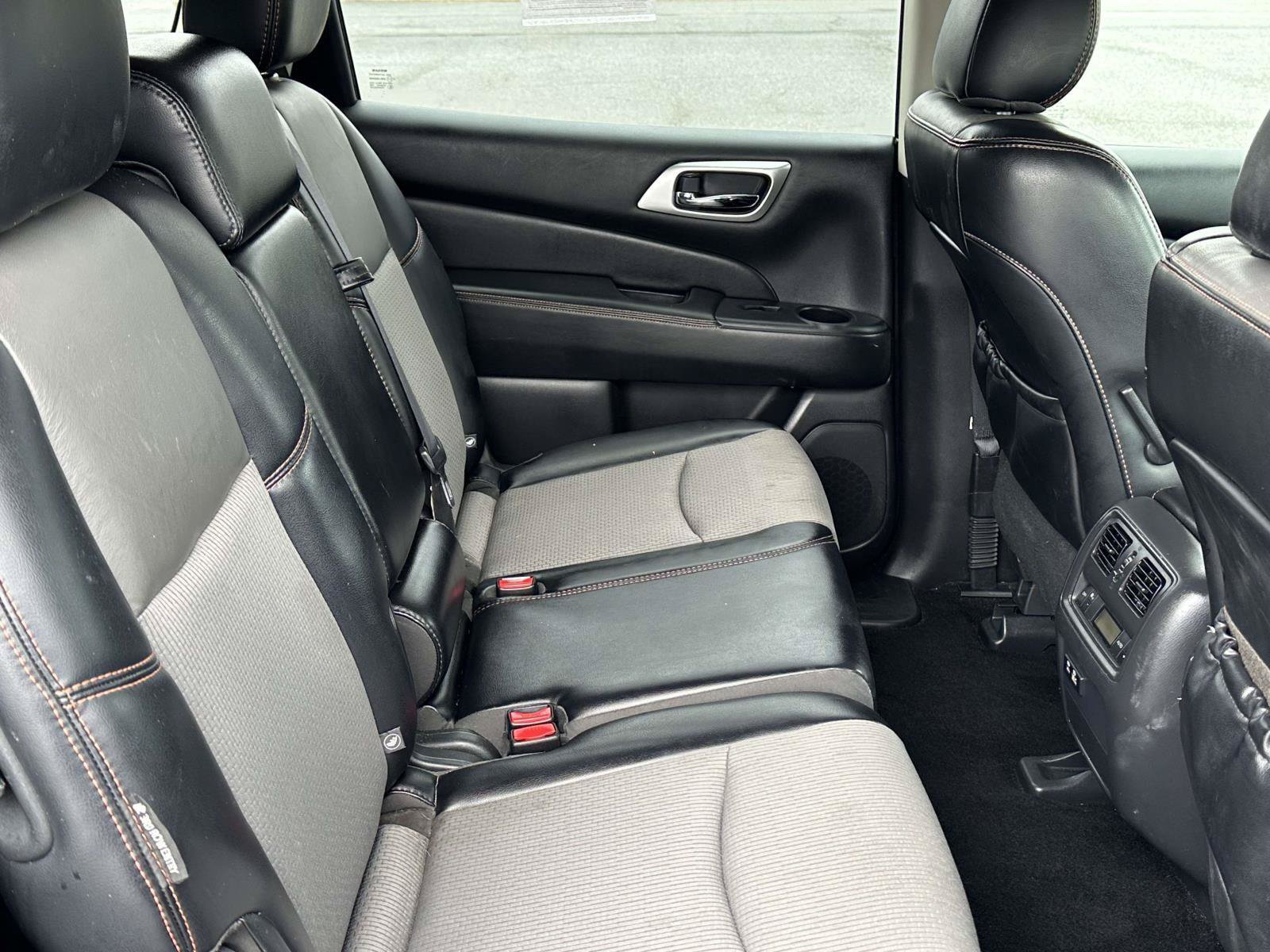 Used 2019 Nissan Pathfinder SV w/ Rock Creek Edition FWD image 11