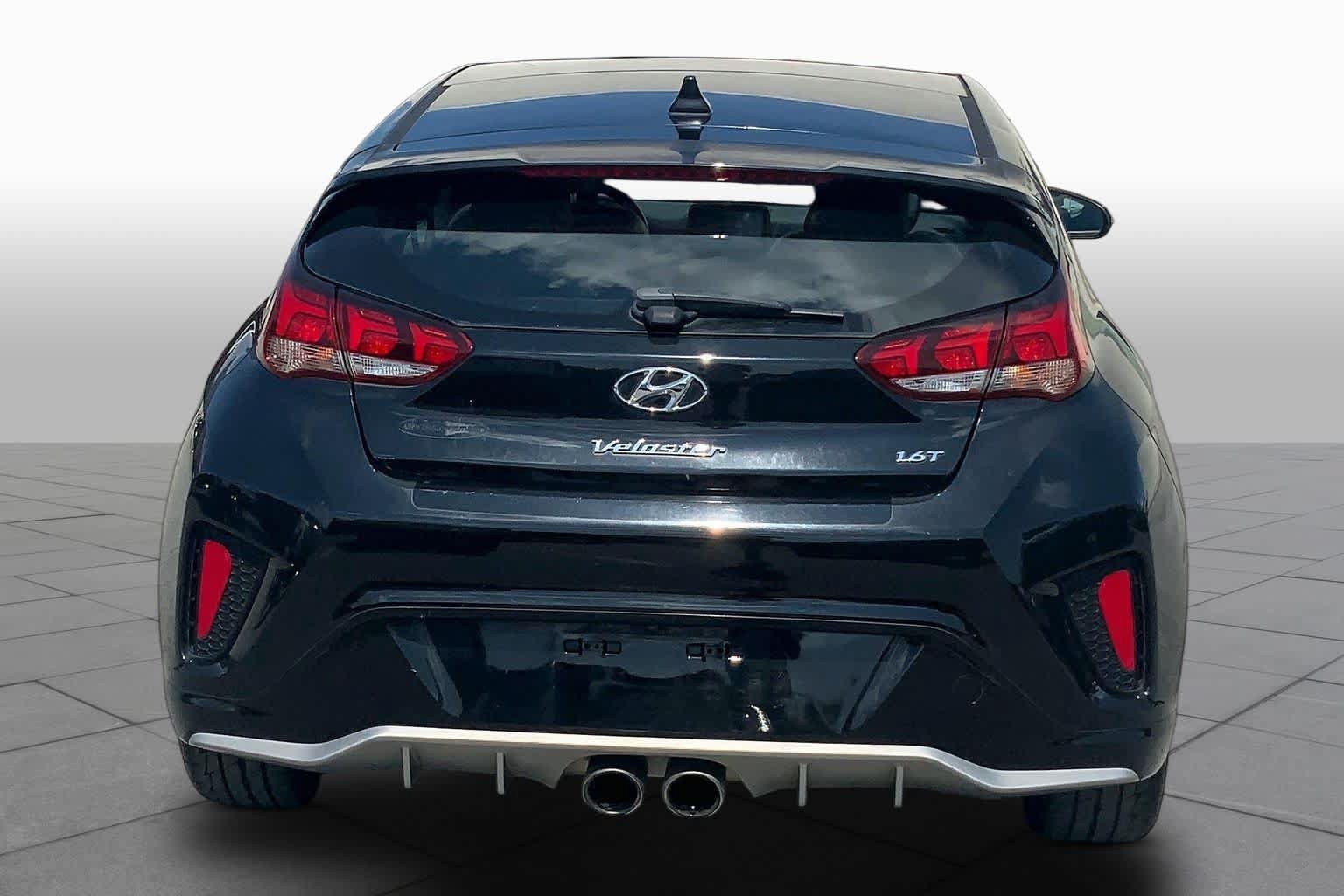 Used 2020 Hyundai Veloster Turbo FWD image 5