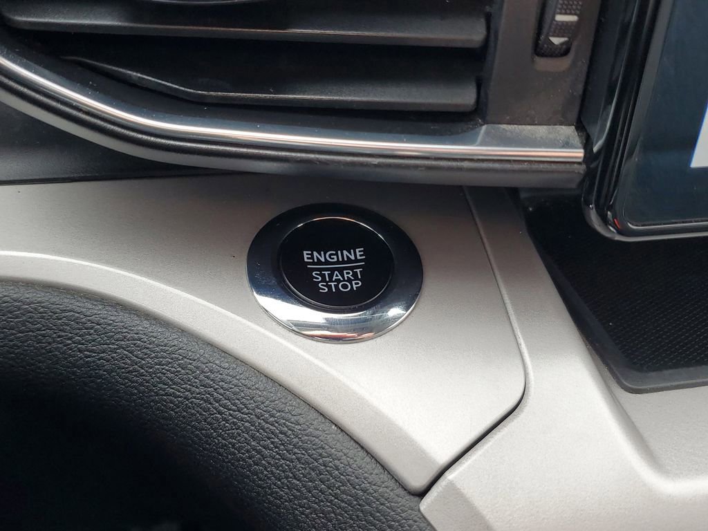 Certified 2023 Ford Explorer XLT w/ Equipment Group 202A image 25