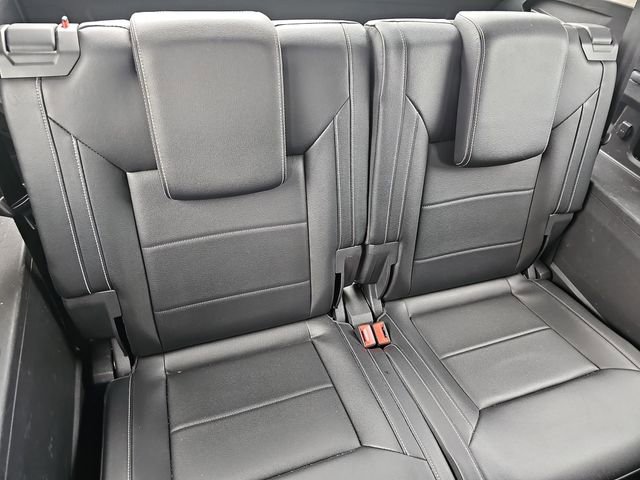 Used 2022 Volkswagen Atlas SE w/ Black Wheel Package FWD image 14