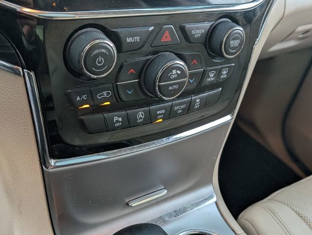 Used 2020 Jeep Grand Cherokee Limited w/ Luxury Group II image 22