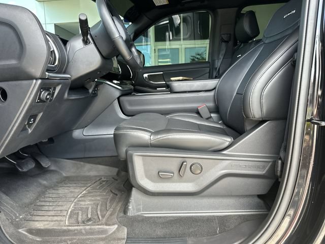 Certified 2025 Ford Expedition Max Platinum w/ Stealth Performance Package AWD/4WD image 13
