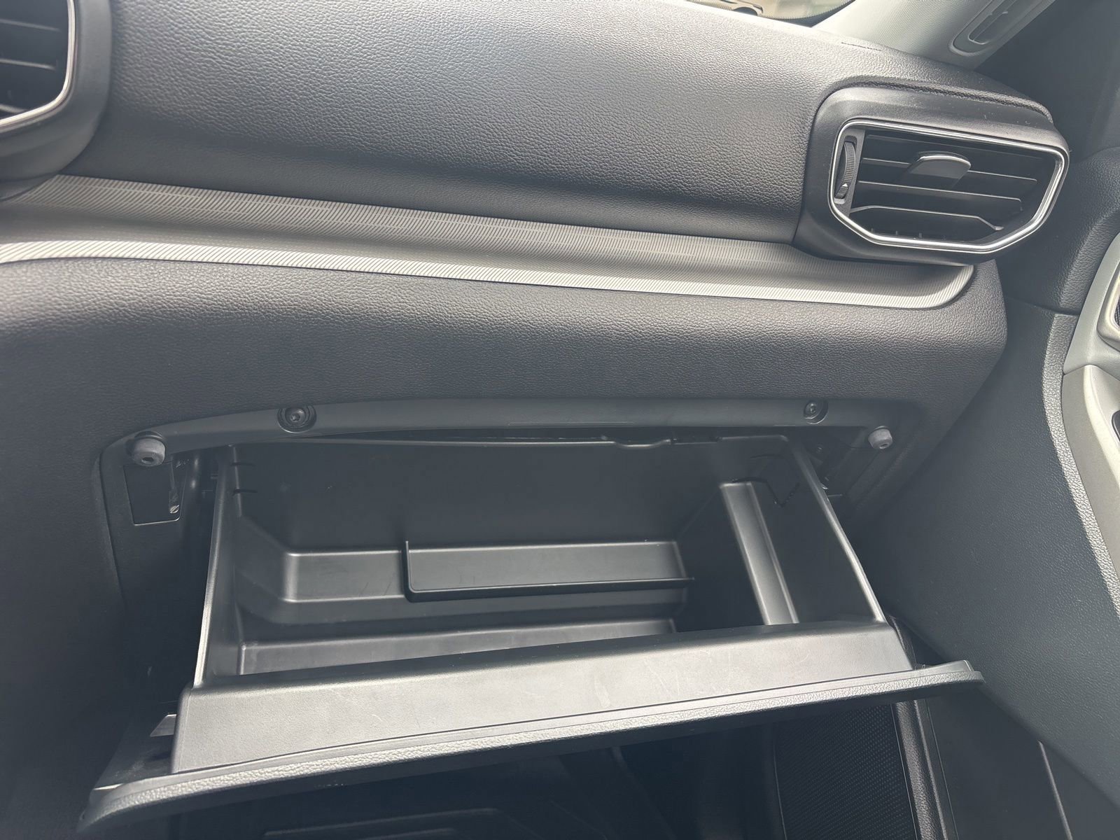 Certified 2023 Ford Explorer XLT w/ Equipment Group 202A image 35