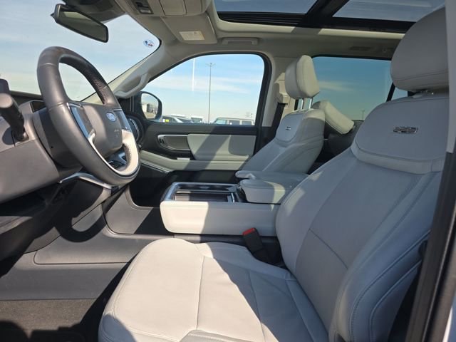 Certified 2025 Ford Expedition Platinum image 13