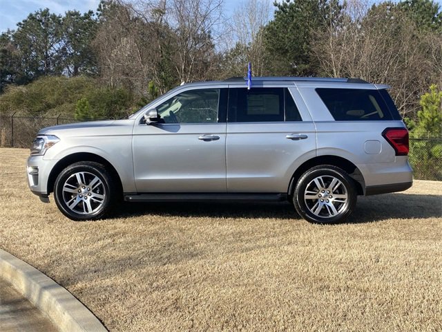 Certified 2024 Ford Expedition Limited image 2