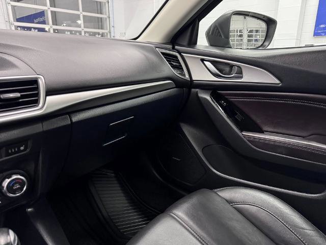 Used 2018 MAZDA MAZDA3 Touring image 25