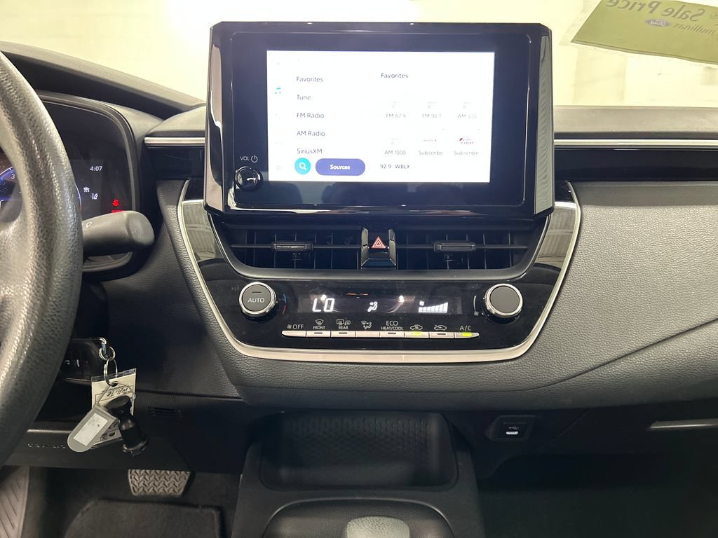 Used 2026 Toyota Corolla LE FWD image 25