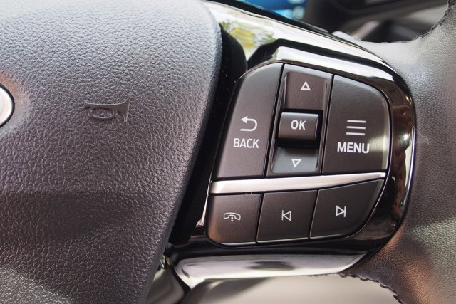 Certified 2025 Ford Escape SE w/ PHEV Premium Package image 23