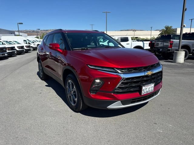 Used 2026 Chevrolet Blazer LT FWD image 4