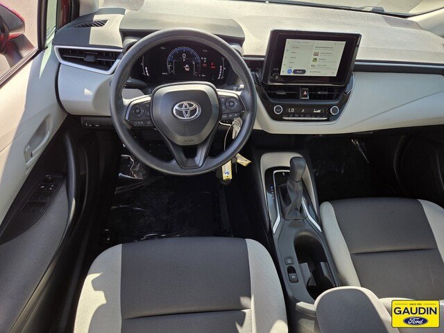 Used 2026 Toyota Corolla LE FWD image 12