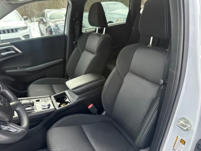 Used 2022 Mitsubishi Outlander ES image 33