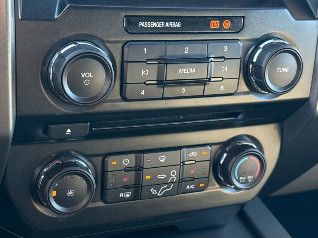 Certified 2017 Ford F250 XLT w/ XLT Premium Package image 22