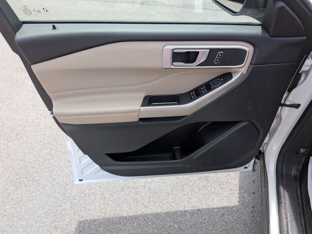 Certified 2023 Ford Explorer XLT w/ Equipment Group 202A AWD/4WD image 6