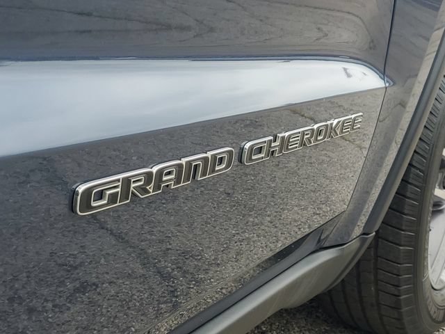 Used 2019 Jeep Grand Cherokee Limited AWD/4WD image 6