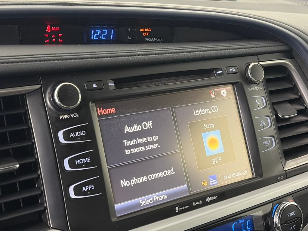 Used 2018 Toyota Highlander Plus w/ Carpet Mat Package (TMS) AWD/4WD image 19
