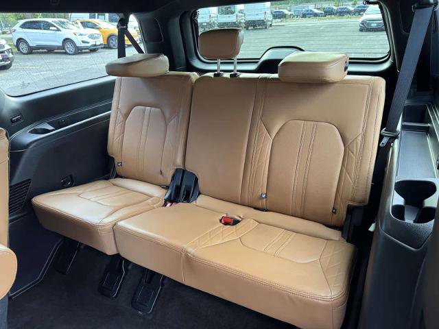Certified 2022 Ford Expedition Max Platinum image 11