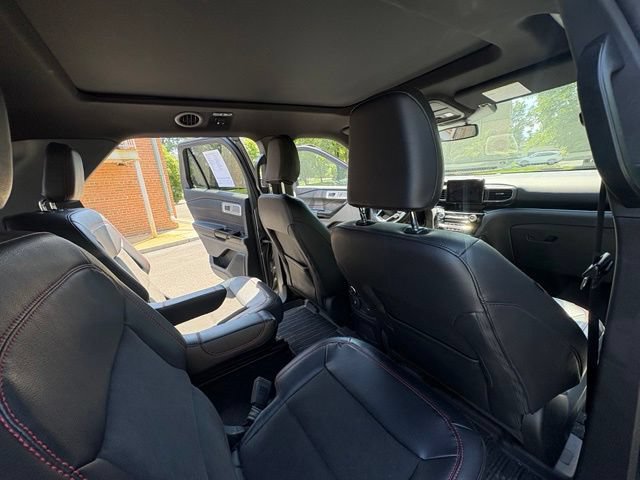 Certified 2023 Ford Explorer ST-Line w/ Class IV Trailer Tow Package AWD/4WD image 18