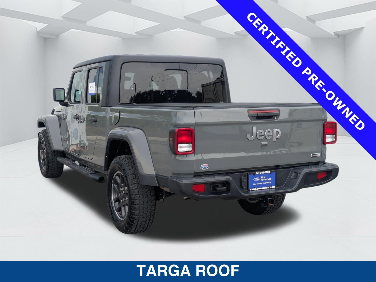 Used 2023 Jeep Gladiator Overland AWD/4WD image 7