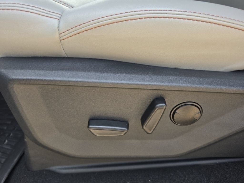 Certified 2025 Ford Expedition Active RWD image 8