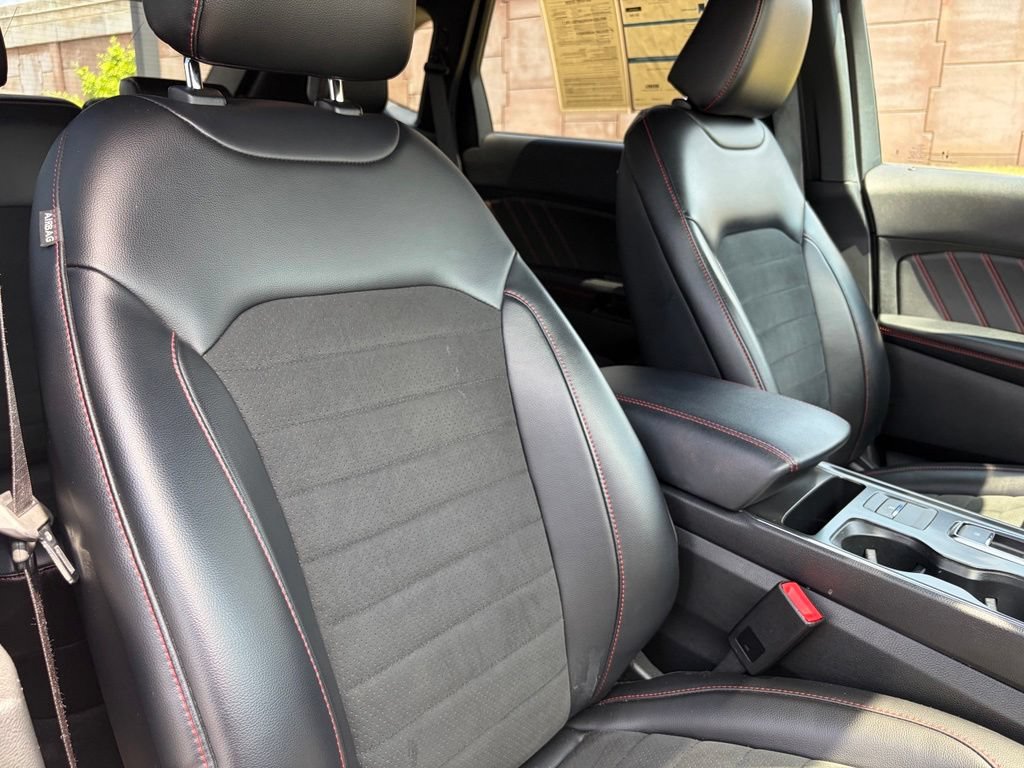 Certified 2022 Ford Edge ST-Line AWD/4WD image 24