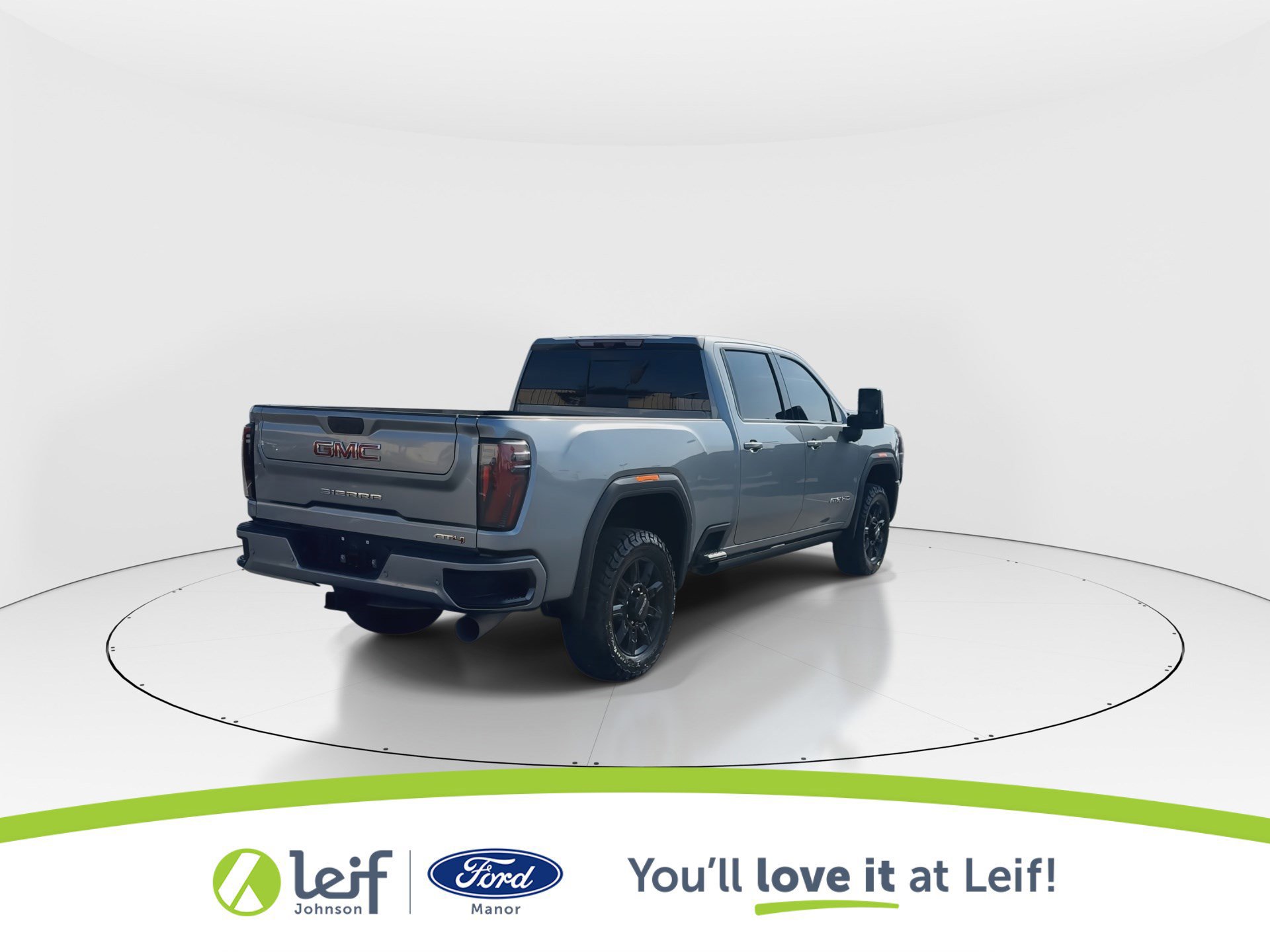 Used 2024 GMC Sierra 2500 AT4 w/ Technology Package image 5