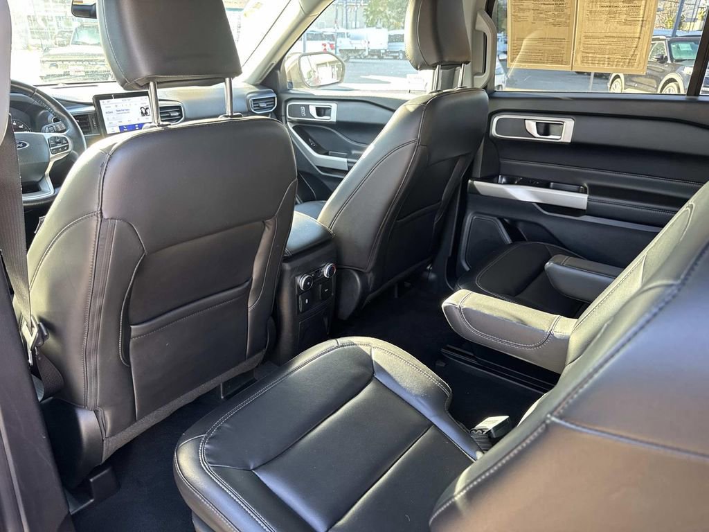 Certified 2022 Ford Explorer XLT w/ Equipment Group 202A image 13