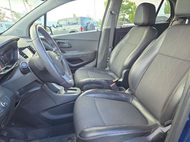 Used 2020 Chevrolet Trax LT w/ LT Convenience Package AWD/4WD image 6
