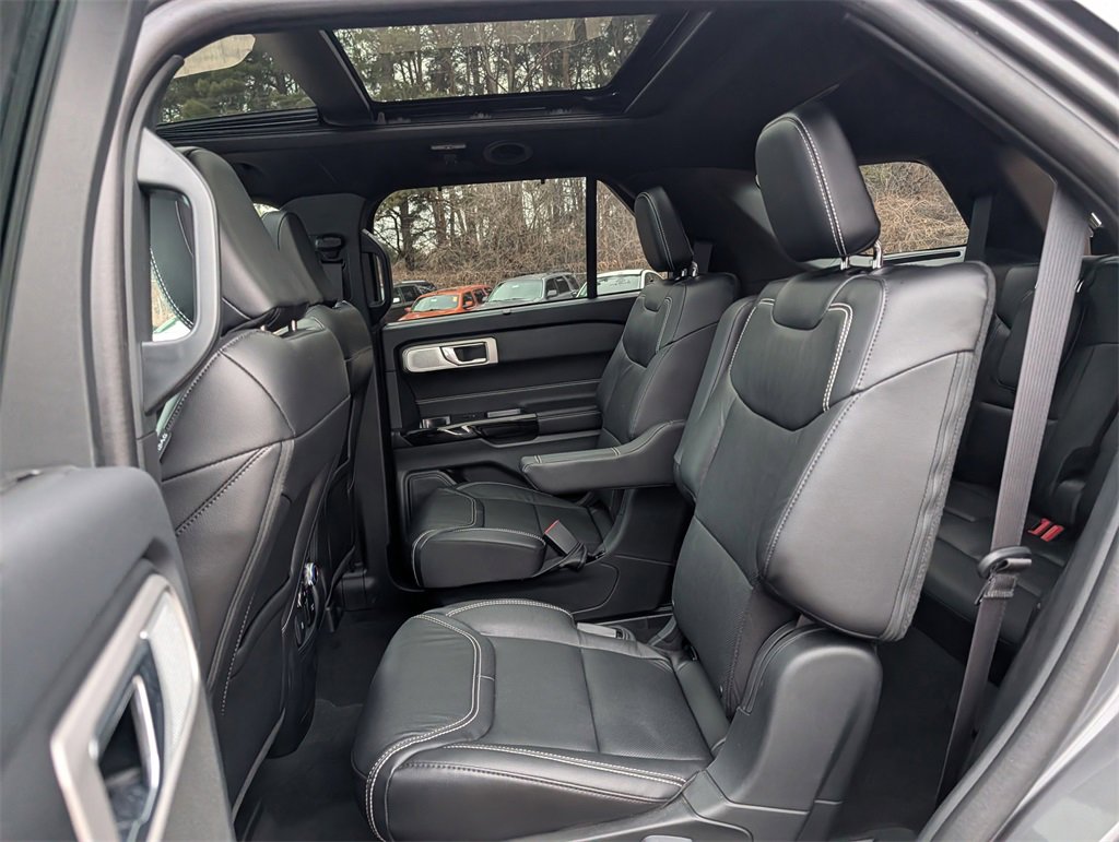 Certified 2024 Ford Explorer ST w/ Equipment Group 401A image 11