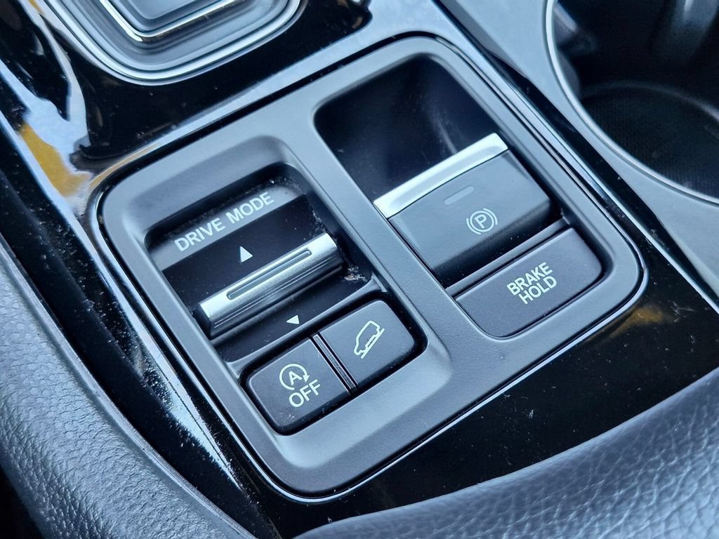 Used 2025 Honda Pilot TrailSport image 27
